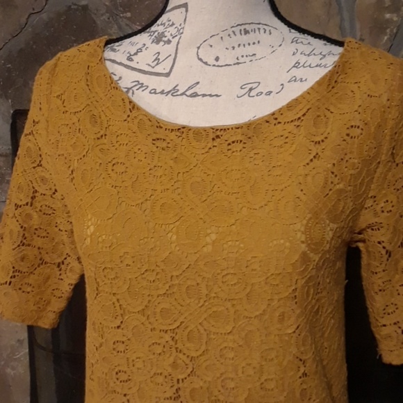 Everly Lacy Dress - Picture 2 of 6